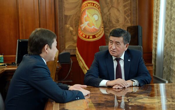 Президент Кыргызской Республики Сооронбай Жээнбеков встретился с премьер-министром Сапаром Исаковым - Sputnik Кыргызстан