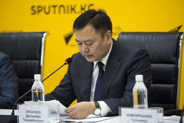 Председатель ФУГИ Дуйшенбек Зилалиев - Sputnik Кыргызстан