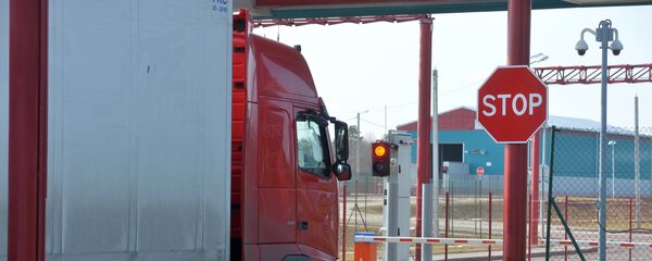 Груженная фура на пункте пропуска на границе. Архивное фото - Sputnik Кыргызстан