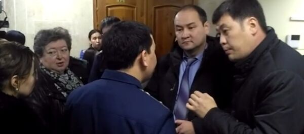 Бишкектеги НТС телеканалынын имаратында болгон окуянын видеосу - Sputnik Кыргызстан