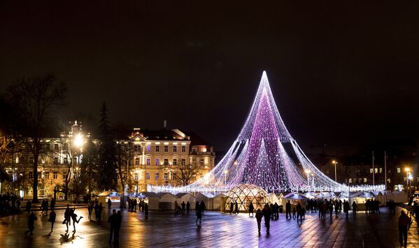 Рождественская елка в Вильнюсе - Sputnik Кыргызстан