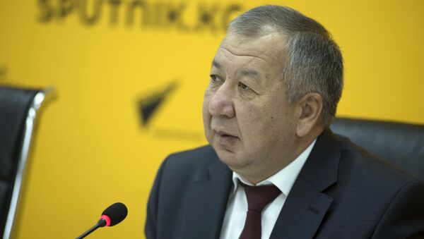 Министр чрезвычайных ситуаций Кубатбек Боронов - Sputnik Кыргызстан