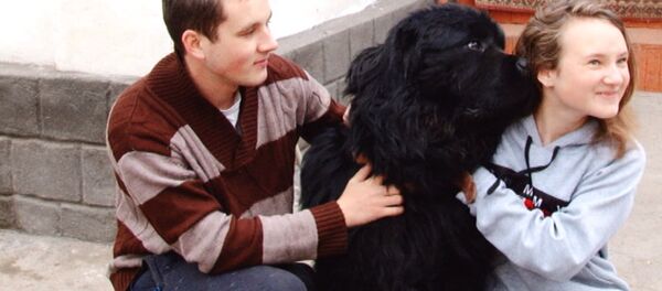 Путиндин балыкчылык кызга берген ити кантип чоңоюда. Видео - Sputnik Кыргызстан