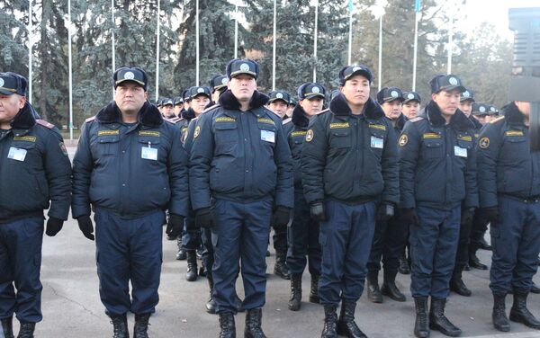 Сегодня, 23 декабря, на Старой площади столицы состоялись презентация новой службы ГУВД и развод Бишкекского гарнизона - Sputnik Кыргызстан