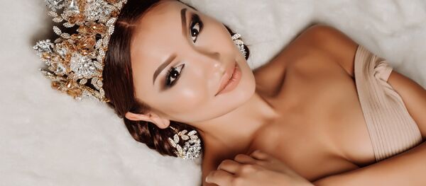 Модель и управляющая отелем Жамиля Асангулова - Sputnik Кыргызстан