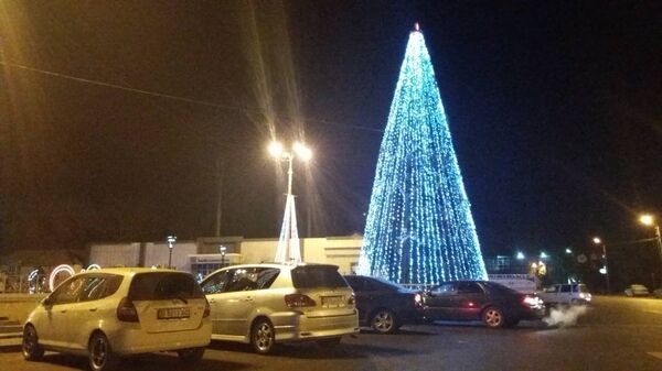 Новогоднее оформление городов Кыргызстана. Джалал-Абад - Sputnik Кыргызстан