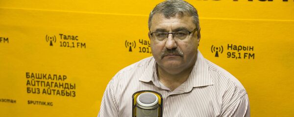 Исполнительный директор ОФ Единство Олег Сернецкий Исполнительный директор ОФ Единство Олег Сернецкий - Sputnik Кыргызстан