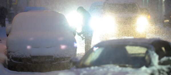 Обильный снегопад в Москве Обильный снегопад в Москве - Sputnik Кыргызстан