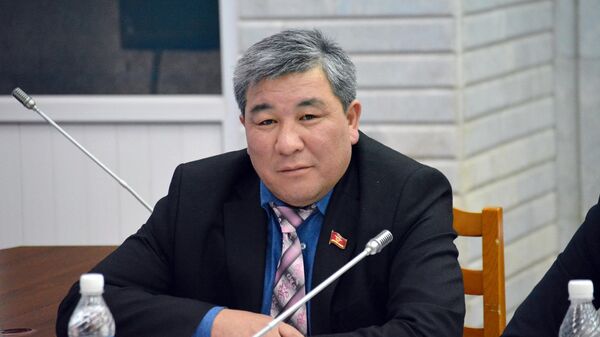 Депутат Рыскелди Момбеков. Архивное фото - Sputnik Кыргызстан