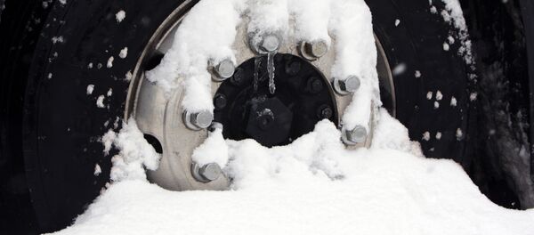 Колесо грузовика в Шербуре - Sputnik Кыргызстан