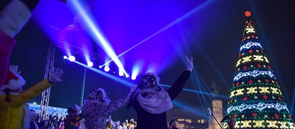 Главная новогодняя елка в Бишкеке - Sputnik Кыргызстан