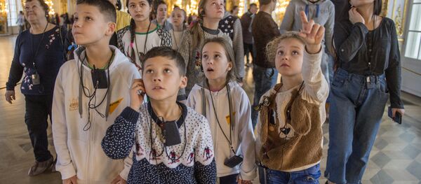 Экскурсионная поездка участников шоу Ты супер! Танцы в Санкт-Петербург - Sputnik Кыргызстан