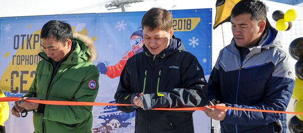Официальное открытие зимнего туристического сезона 2017-2018 годов в Чунгурчаке - Sputnik Кыргызстан