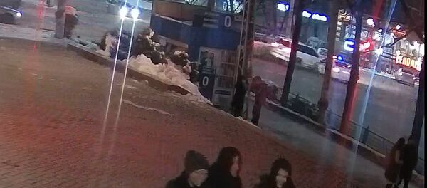 ДТП со спецмашиной ГУВД и двумя внедорожниками ДТП со спецмашиной ГУВД и двумя внедорожниками - Sputnik Кыргызстан