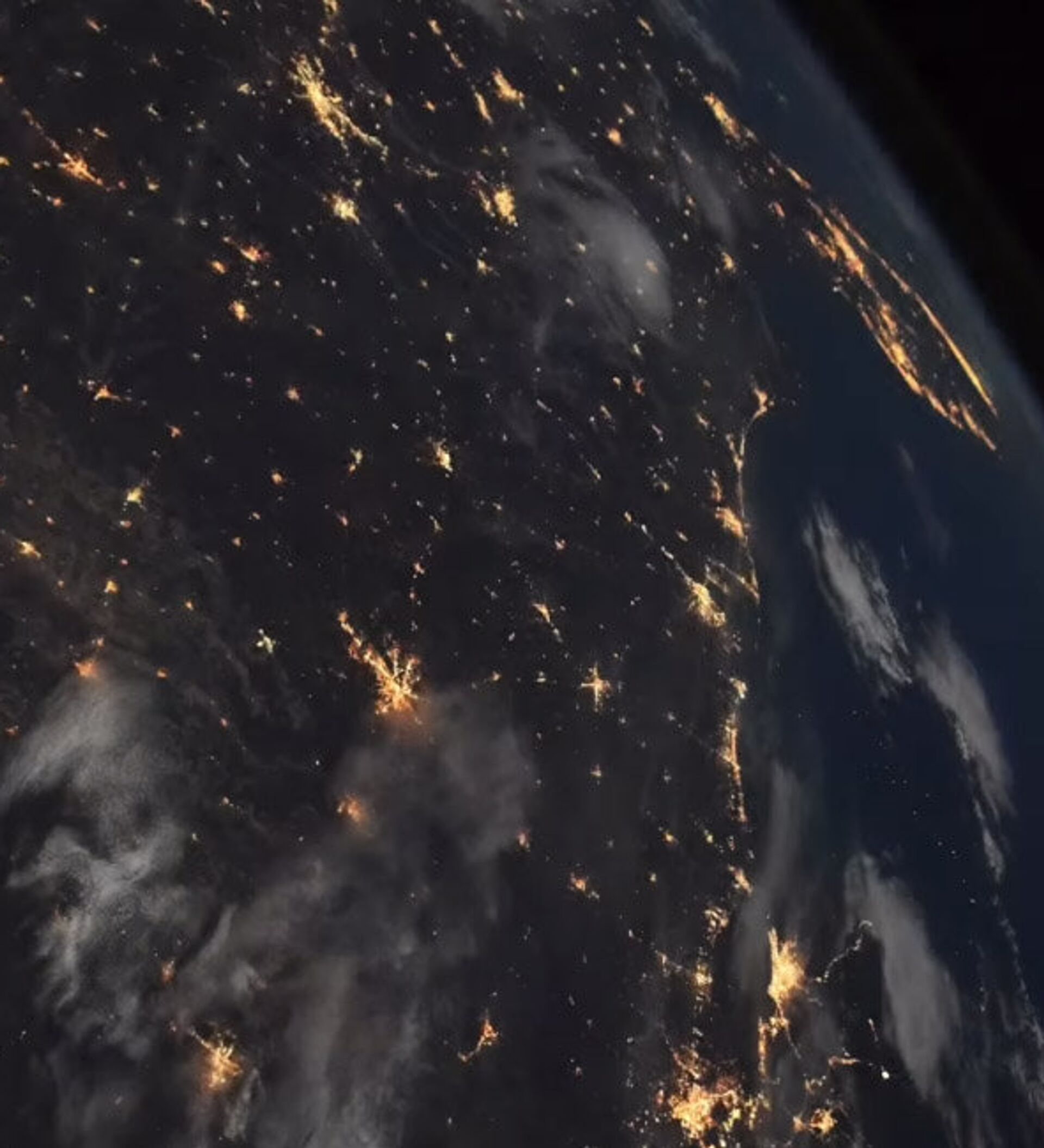 Какой настоящий космос. Снимки земли. Снимки космоса. Земля из космоса. Космос реальные снимки.