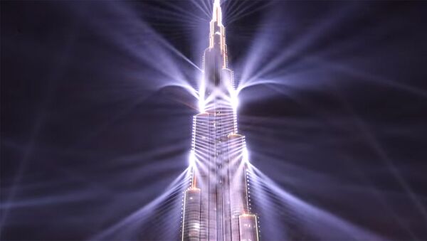 Красота какая! Самое масштабное лазерное шоу в Дубае — видео - Sputnik Кыргызстан