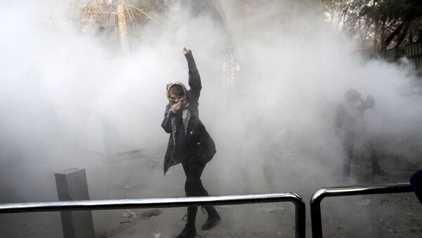 Массовые акции протеста в Тегеране - Sputnik Кыргызстан