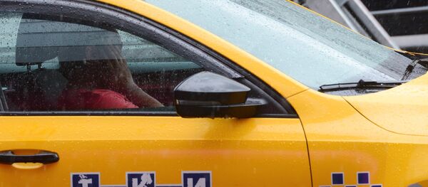 C 1 июня вступил в силу запрет на работу для водителей, не имеющих российских прав - Sputnik Кыргызстан