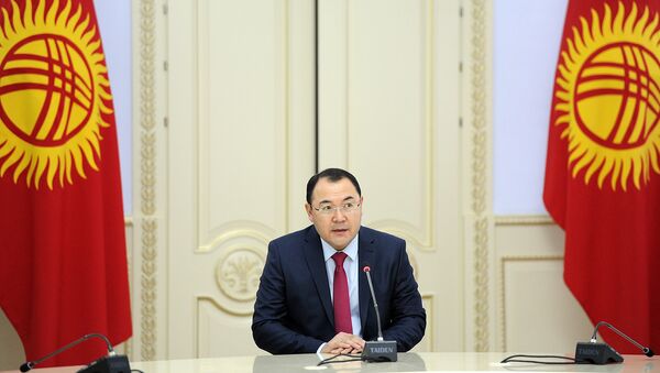 Руководитель Аппарата правительства министр КР Нурханбек Момуналиев - Sputnik Кыргызстан