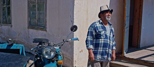 Актер Акылбек Абдыкалыков Түнкү кырсык тасмасында. Архив - Sputnik Кыргызстан