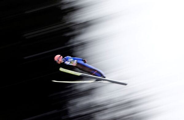 Чемпионат по прыжкам на лыжах с трамплина в  Инсбруке - Sputnik Кыргызстан