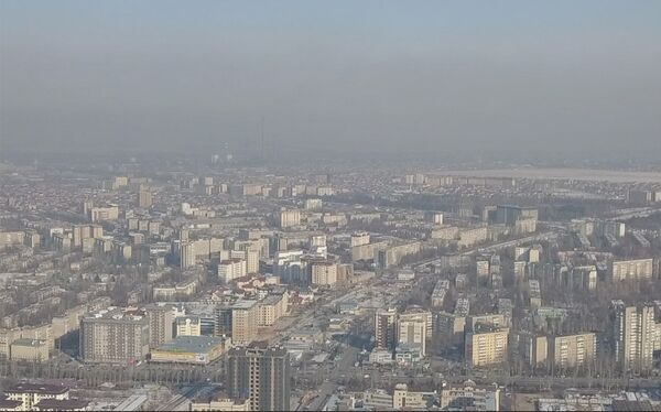 Видео, вызывающее возмущение, — бишкекчане сняли смог над городом - Sputnik Кыргызстан