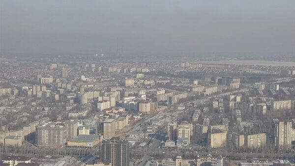 Видео, вызывающее возмущение, — бишкекчане сняли смог над городом - Sputnik Кыргызстан