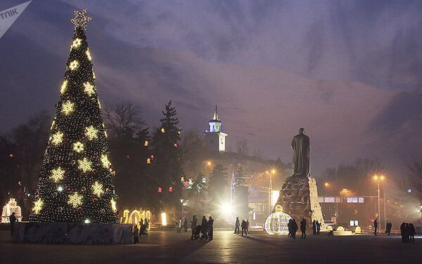 По официальным данным, в Алматы на новогоднее оформление потратили 1,9 миллионов долларов - Sputnik Кыргызстан