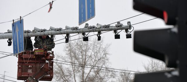 Комплекс автофиксации нарушений ПДД в Новосибирске - Sputnik Кыргызстан