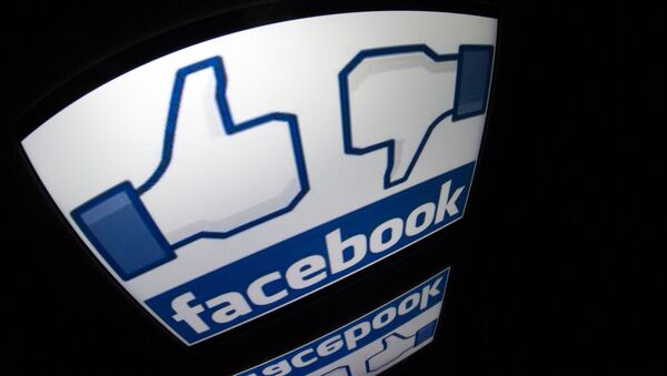 Логотип социальной сети Facebook - Sputnik Кыргызстан