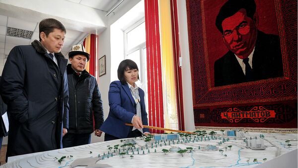 Рабочая поездка премьер-министра КР Сапара Исакова в Таласскую область - Sputnik Кыргызстан