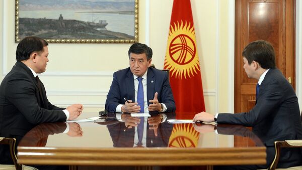 Встреча президента КР с премьер-министром и торага Жогорку Кенеша - Sputnik Кыргызстан
