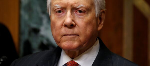 Председатель Финансового комитета Сената Оррин Хэтч - Sputnik Кыргызстан