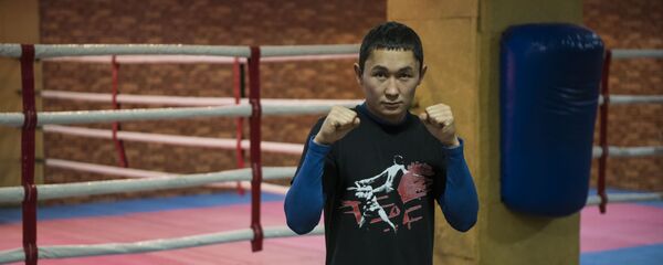 Белгилүү мушкер, кикбокс боюнча дүйнө чемпиону (Түркия, 2013-жыл), Азия чемпиону (2017-жыл), КРдин бир нече жолку чемпиону Авазбек Аманбеков - Sputnik Кыргызстан