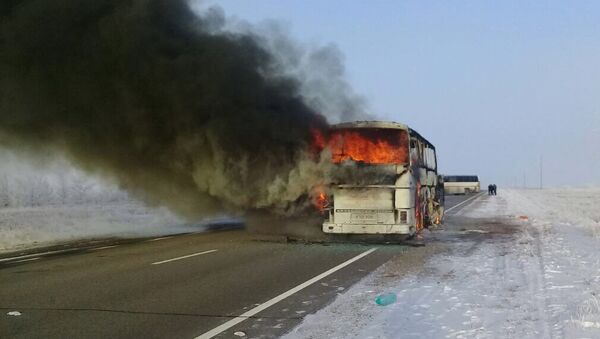 Более 50 человек погибли в загоревшемся автобусе в Казахстане - Sputnik Кыргызстан