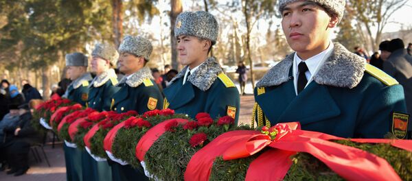 Митинг-реквием, посвященный 75-летию снятия блокады Ленинграда - Sputnik Кыргызстан