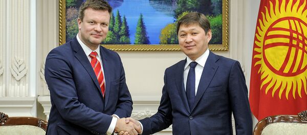 Премьер-министр Сапар Исаков бүгүн Финландиянын парламенттик делегациясы менен жолугушту - Sputnik Кыргызстан