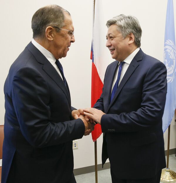 Встреча Эрлана Абдылдаева с Сергеев Лавровым в Нью-Йорке - Sputnik Кыргызстан