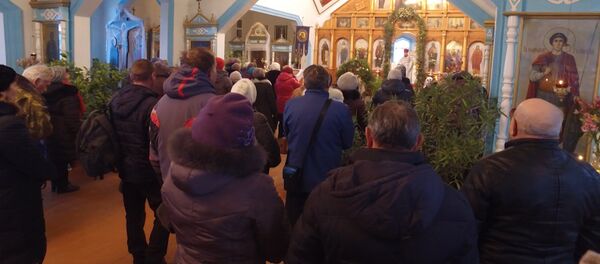 Как в Караколе отметили Крещение Господне — видео - Sputnik Кыргызстан