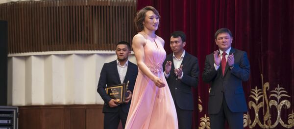Награждение лучших спортсменов Sports and Youth Awards 2017 в Бишкеке Награждение лучших спортсменов Sports and Youth Awards 2017 в Бишкеке - Sputnik Кыргызстан