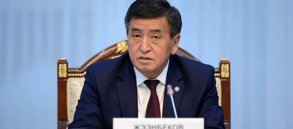 Президент Сооронбай Жээнбековдун архивдик сүрөтү - Sputnik Кыргызстан