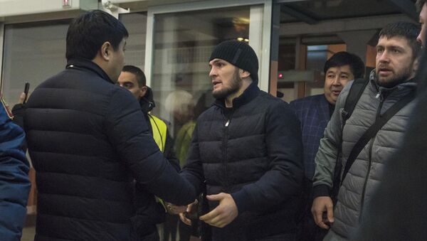 Визит известного бойцы UFC Хабиба Нурмагомедова в Бишкек - Sputnik Кыргызстан
