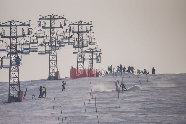 Международные соревнования FIS по горным лыжам в Орловке - Sputnik Кыргызстан