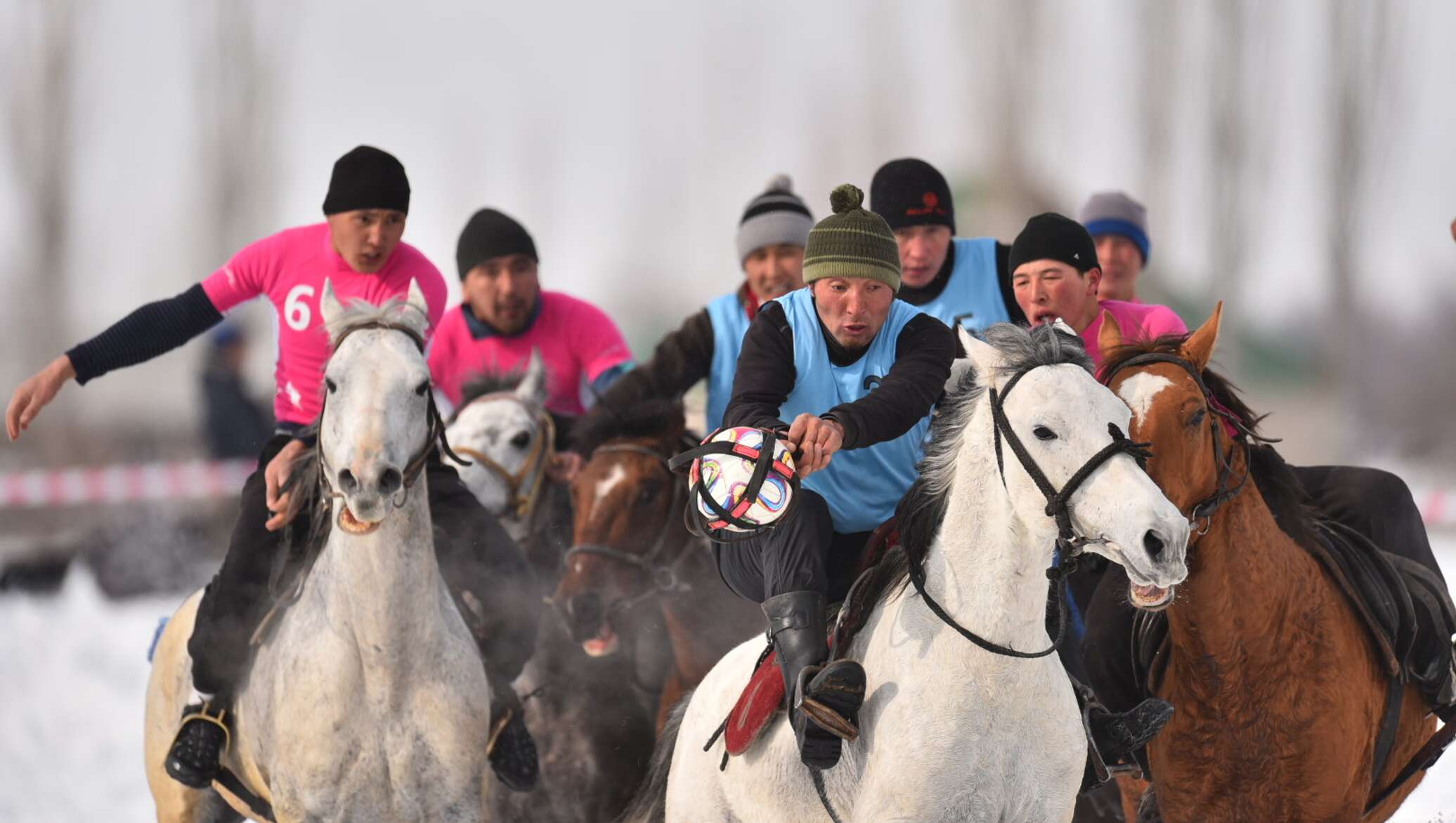 В мороз на лошадях — фото с чемпионата по хорсболу в Токтогуле -  26.01.2018, Sputnik Кыргызстан