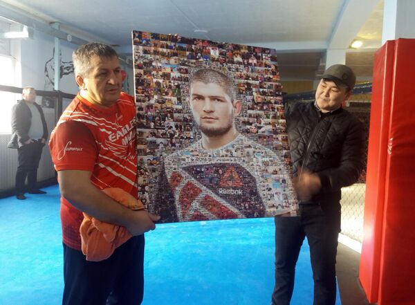 Заслуженный тренер России Абдулманап Нурмагомедов посетил Ош - Sputnik Кыргызстан