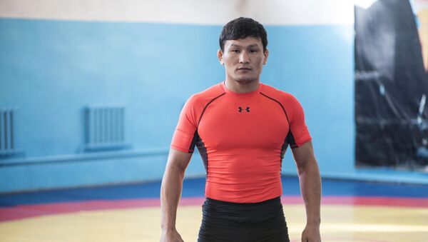 Кыргызстанский борец греко-римского стиля Каныбек Жолчубеков - Sputnik Кыргызстан