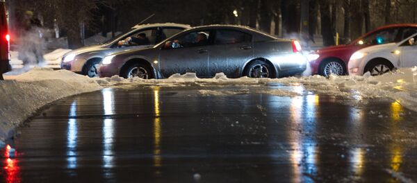 Движение транспорта. Архивное фото - Sputnik Кыргызстан