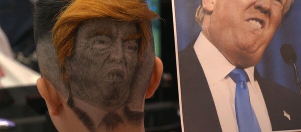 Необычный парикмахер рисует на головах клиентов — видео - Sputnik Кыргызстан