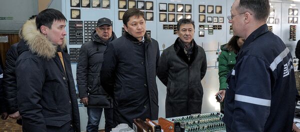 Премьер-министр Сапар Исаков экстренно посетил ТЭЦ города Бишкек - Sputnik Кыргызстан