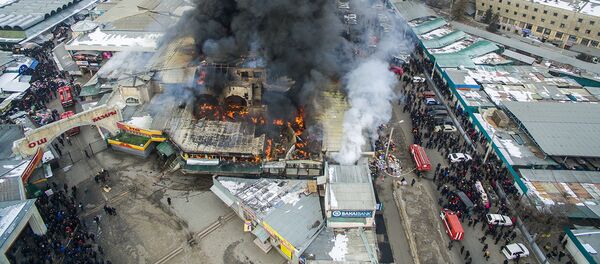 Фотофакт: крупный пожар на Ошском рынке - Sputnik Кыргызстан